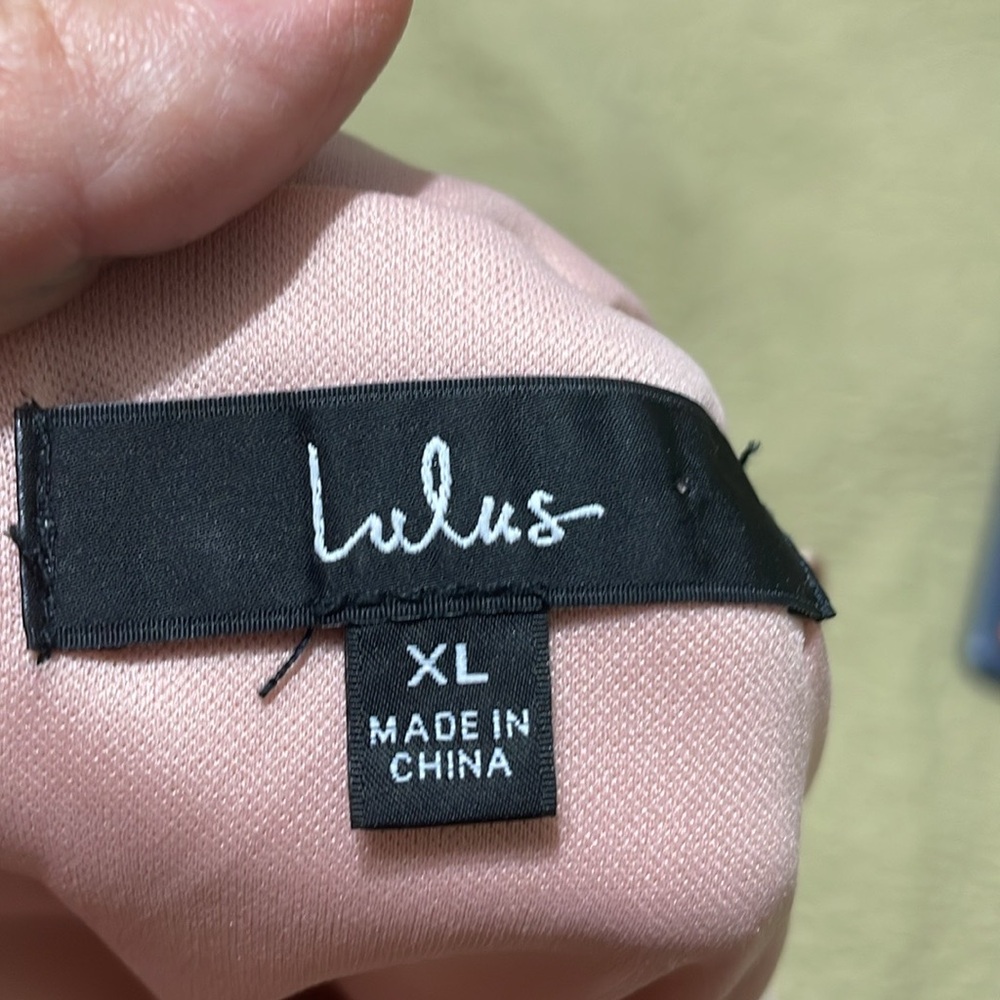 Lulu’s floral wrap maxi with cross with strap back - Picture 7 of 8